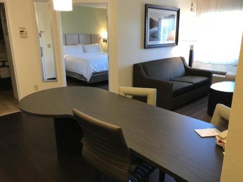 Candlewood Suites Belle Vernon By Ihg Bagian luar foto