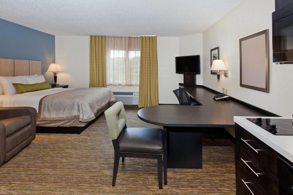 Candlewood Suites Belle Vernon By Ihg Bagian luar foto